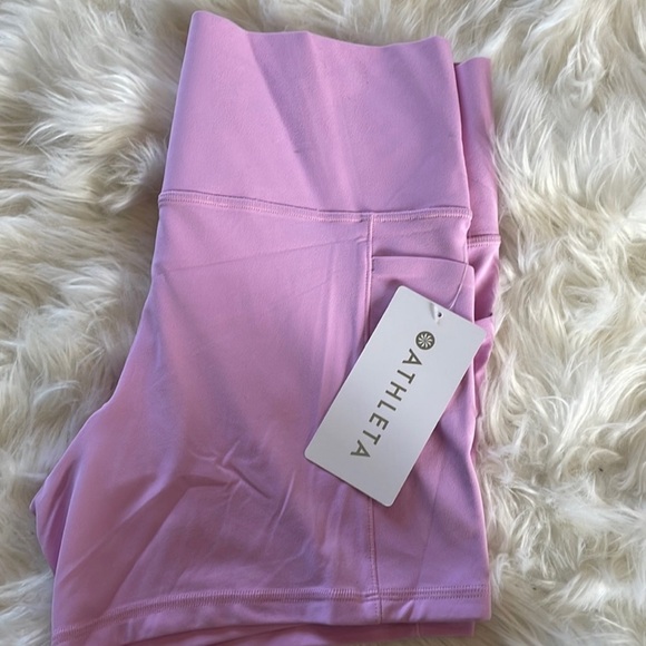 ATHLETA Salutation stash pocket II 5” short NWT neon Aloe - Picture 8 of 12